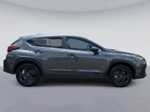 Used 2024 Subaru Crosstrek 2.0i AWD/4WD image 2