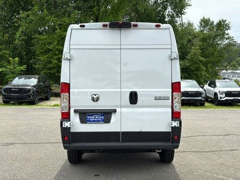 Used 2026 RAM ProMaster 2500 w/ Convenience Group FWD image 7