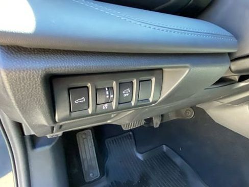 Certified 2025 Subaru Outback Limited AWD/4WD image 21
