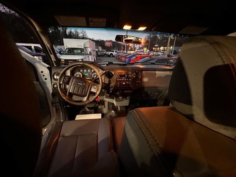 Used 2016 Ford F250 XL w/ XL Appearance Package image 10