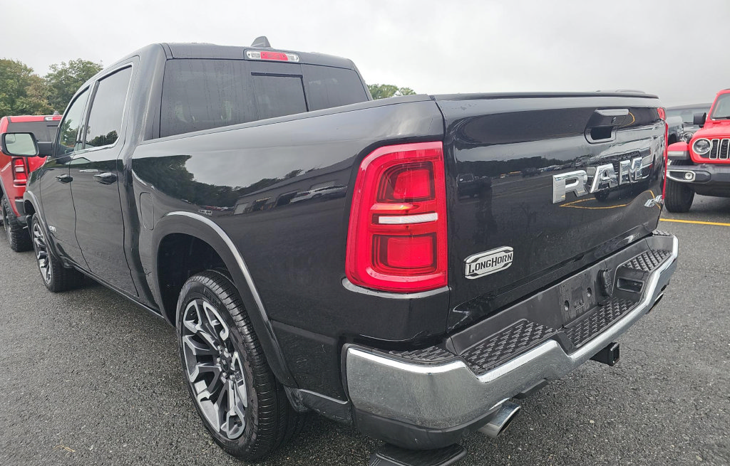 Used 2026 RAM 1500 Limited w/ Bed Utility Group AWD/4WD image 8