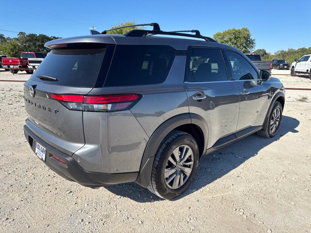 Used 2025 Nissan Pathfinder SV w/ Black Appearance Package FWD image 7
