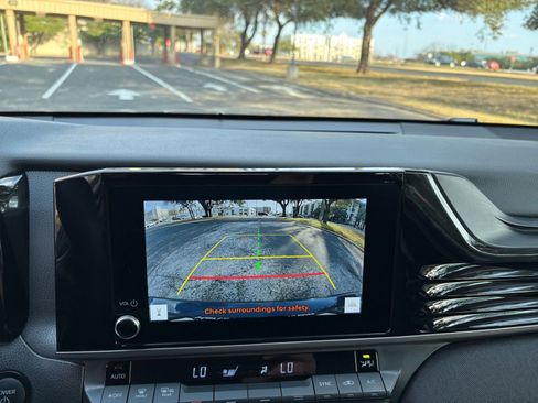 Used 2025 Toyota Camry LE image 20