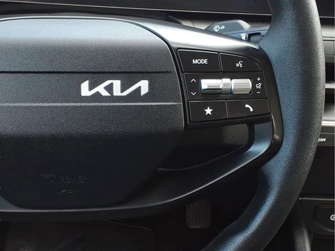 Used 2025 Kia K4 FWD image 10