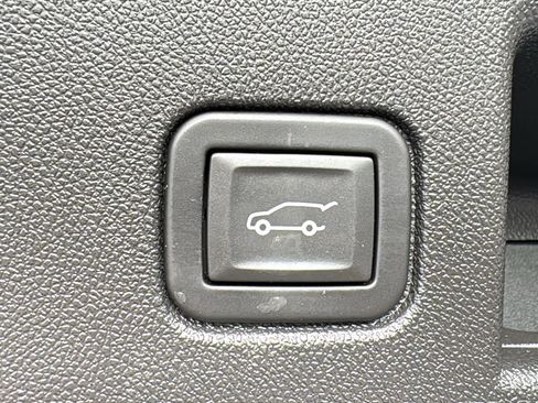 Certified 2023 Chevrolet Equinox LT AWD/4WD image 31