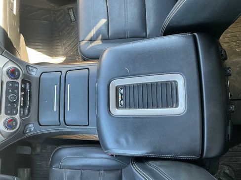 Used 2020 GMC Yukon XL Denali w/ Denali Ultimate Package image 18