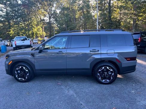 Used 2025 Hyundai Santa Fe SEL image 2