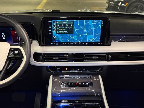 New 2026 Lincoln Aviator Black Label w/ Dynamic Handling Package AWD/4WD image 21