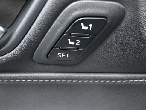 Used 2024 Toyota Venza Nightshade image 21