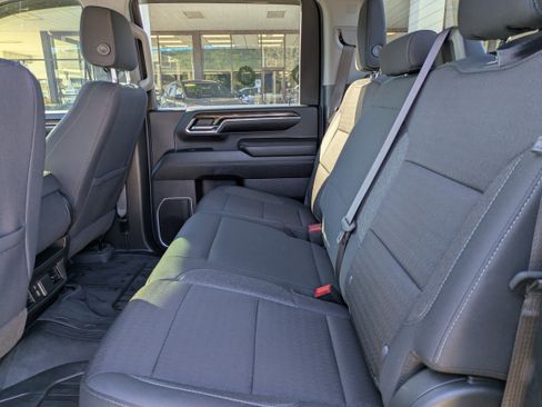 Used 2024 GMC Sierra 2500 SLE image 12