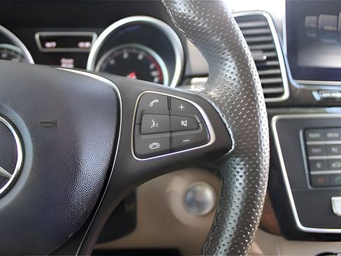 Used 2017 Mercedes-Benz GLE 350 4MATIC image 22