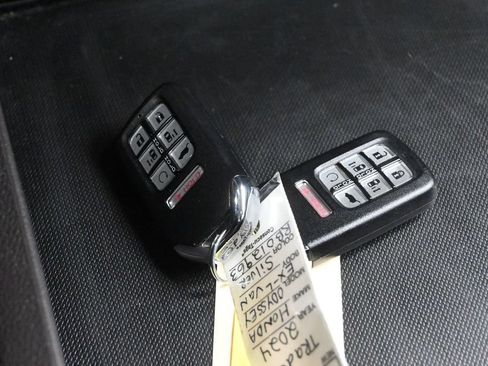 Used 2024 Honda Odyssey EX-L image 15