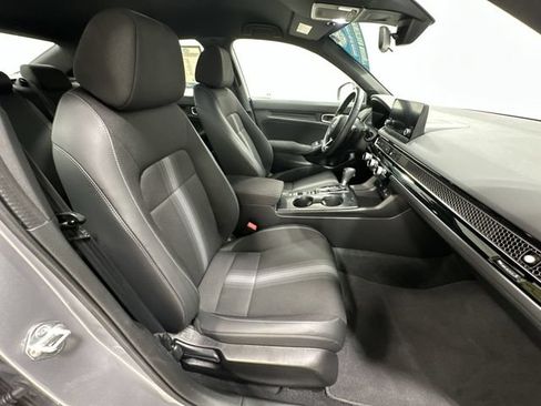 Used 2023 Honda Civic Sport image 16