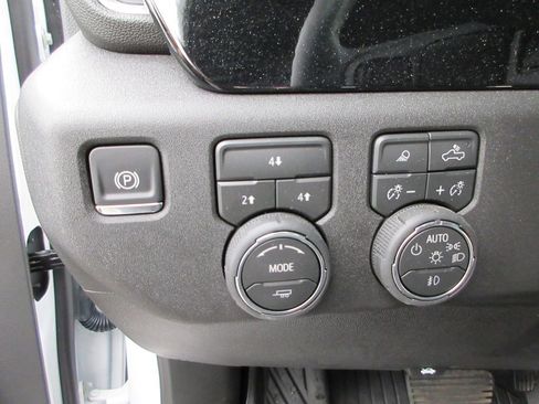 Certified 2025 Chevrolet Silverado 2500 LT w/ Trail Boss Package AWD/4WD image 27