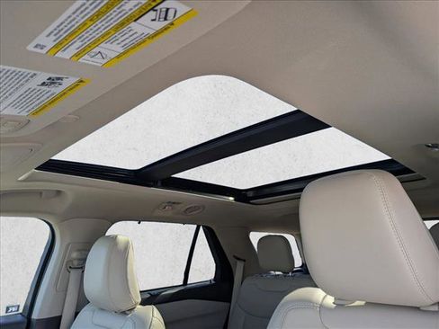 Used 2023 Ford Explorer Platinum w/ Technology Package image 16