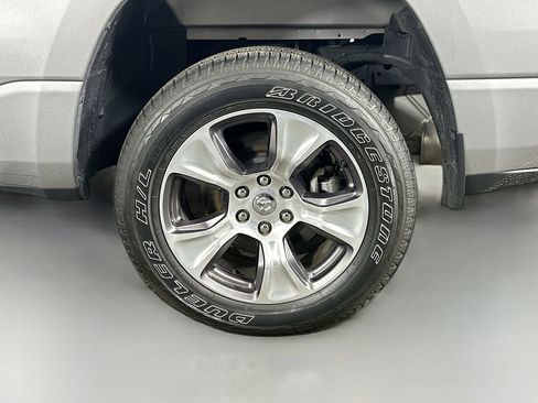 Used 2024 RAM 1500 Laramie image 34