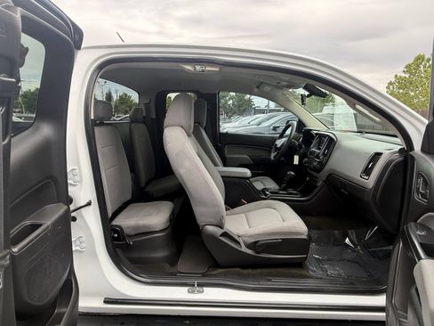 Used 2016 Chevrolet Colorado W/T w/ WT Convenience Package RWD image 11