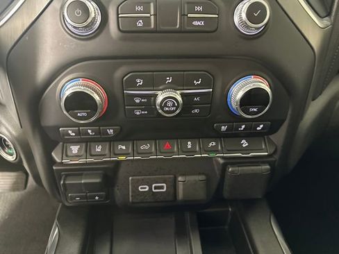 Used 2022 GMC Sierra 2500 Denali image 23