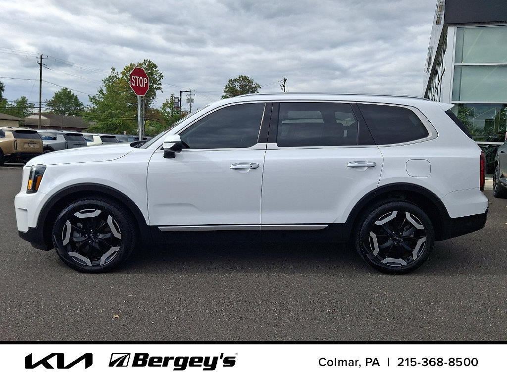 Certified 2024 Kia Telluride S w/ S Sunroof Package AWD/4WD image 9