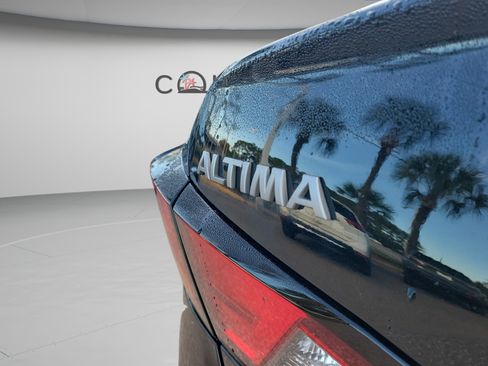 Certified 2025 Nissan Altima 2.5 SV image 8