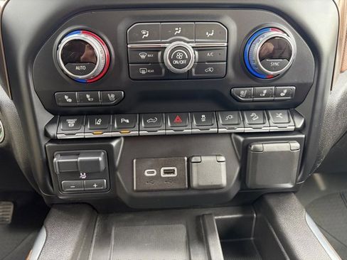 Used 2022 Chevrolet Silverado 2500 High Country w/ Safety Package II image 27