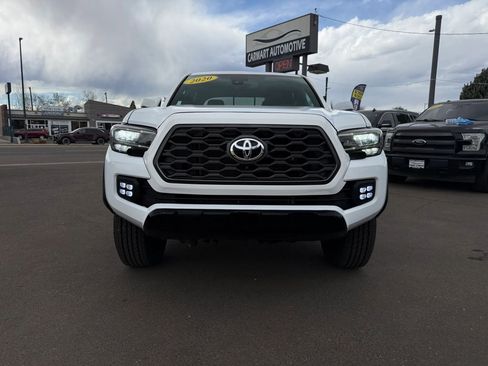 Used 2020 Toyota Tacoma TRD Off-Road w/ TRD Premium Off Road Package image 5