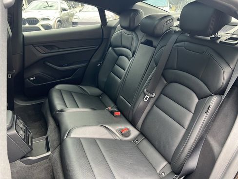 Used 2021 Porsche Taycan image 27