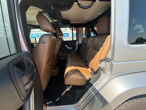 Used 2013 Jeep Wrangler Unlimited Sahara AWD/4WD image 33
