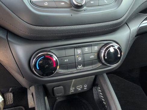 Used 2021 Chevrolet TrailBlazer LS image 19