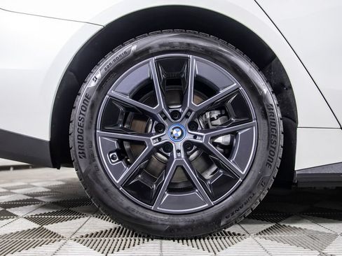 Used 2023 BMW i4 eDrive35 RWD image 40