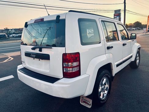 Used 2012 Jeep Liberty Sport image 6