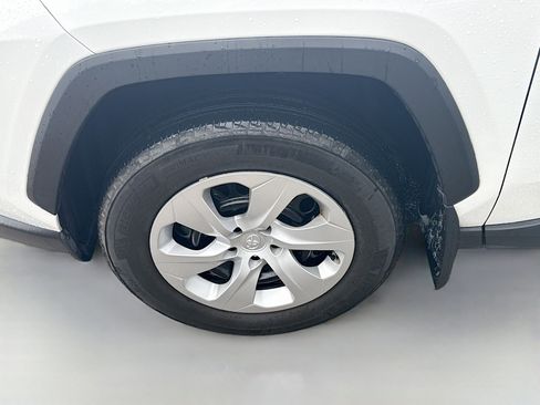 Used 2024 Toyota RAV4 LE FWD image 34