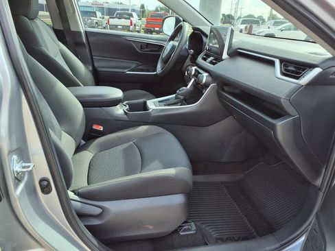 Used 2025 Toyota RAV4 LE FWD image 18