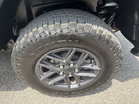 Used 2025 Jeep Wrangler Unlimited Sport AWD/4WD image 11