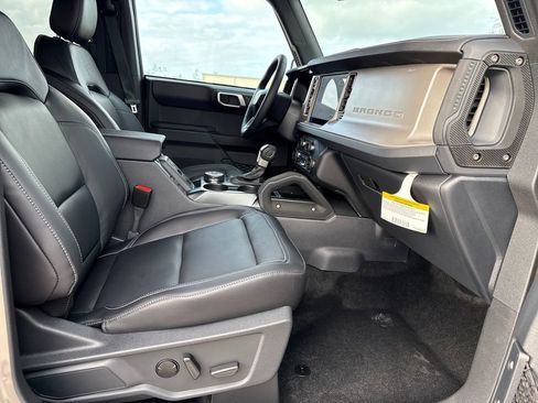 New 2025 Ford Bronco Outer Banks w/ Sasquatch Package image 22