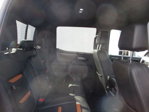 Used 2025 GMC Sierra 1500 AT4 w/ AT4 Premium Package AWD/4WD image 24