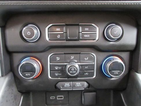 Used 2023 Chevrolet Tahoe LS RWD image 28