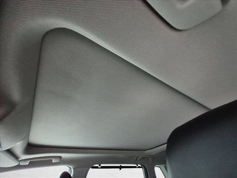 Used 2021 Nissan Rogue SV w/ Premium Package FWD image 18