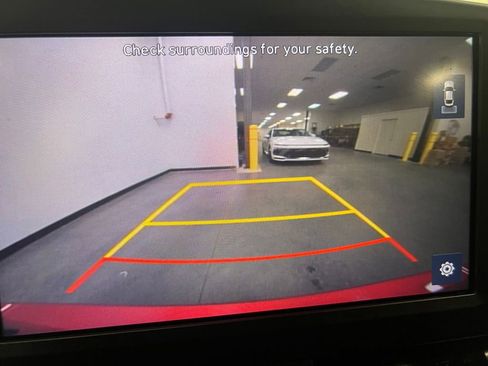 Used 2023 Hyundai Elantra SEL w/ Cargo Package image 21