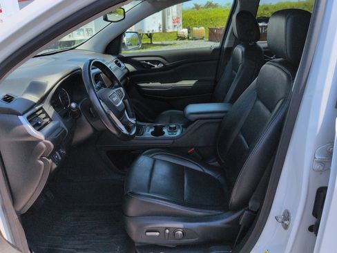 Certified 2021 GMC Acadia SLT w/ LPO, Floor Liner Package AWD/4WD image 20