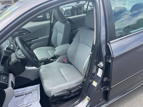 Used 2015 Honda Accord LX image 17