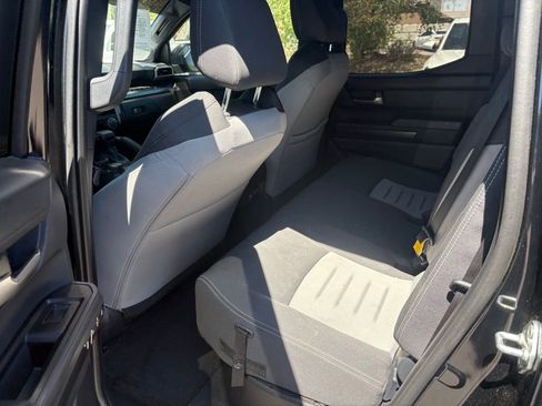 Used 2024 Toyota Tacoma TRD Sport w/ TRD Sport Upgrade Package image 16