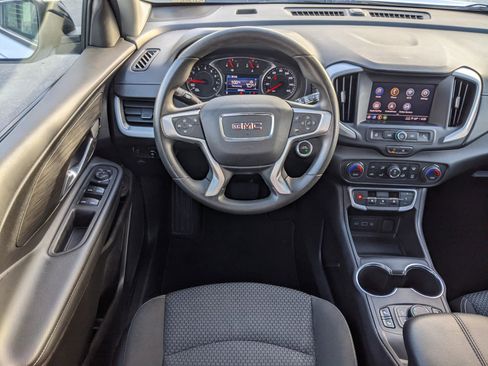 Used 2023 GMC Terrain SLE w/ Driver Convenience Package image 14