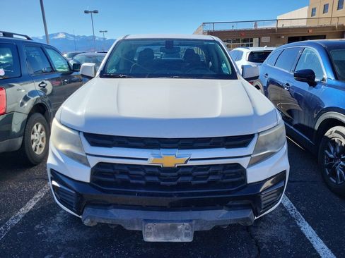 Used 2021 Chevrolet Colorado LT image 2