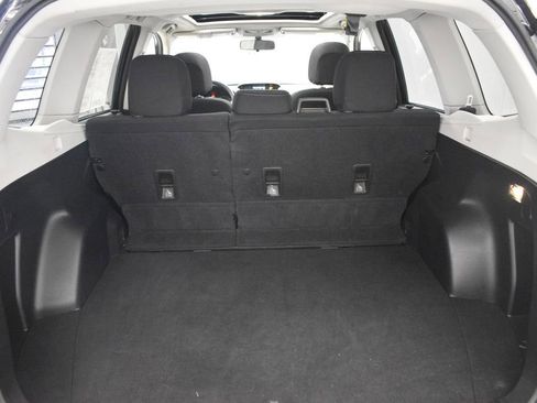 Used 2014 Subaru Forester 2.5i Premium w/ All-Weather Package image 18