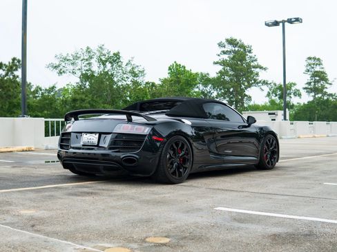 Used 2011 Audi R8 V10 image 11