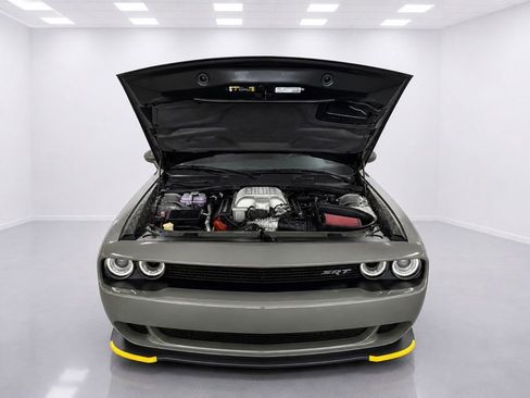 Used 2023 Dodge Challenger SRT Hellcat RWD image 9