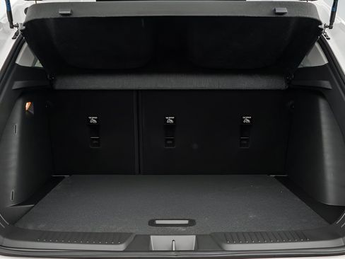 New 2026 Chevrolet Trax LT w/ LT Convenience Package FWD image 8