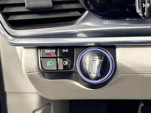 Used 2018 Porsche Panamera 4S image 12