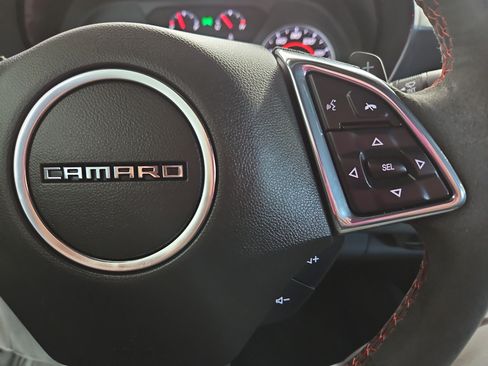Used 2022 Chevrolet Camaro LT w/ RS Package image 9
